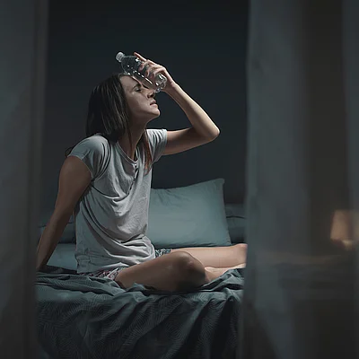  Schlaflos wegen Sommerhitze? Unsere Tipps gegen Schwitzen im Bett!